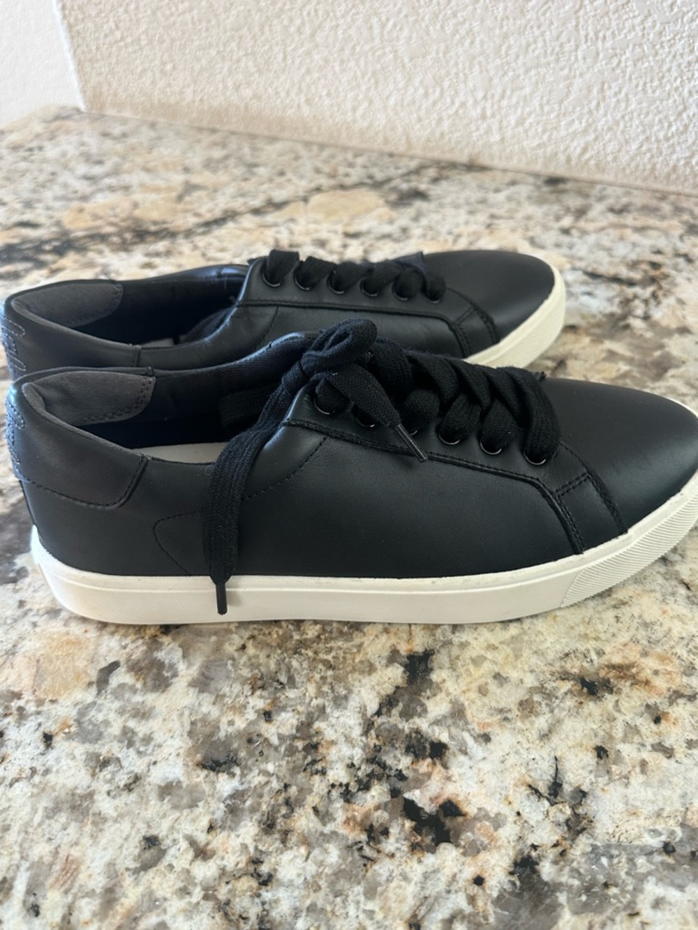 Womans Sam Edelman Black leather sneakers size 8.5